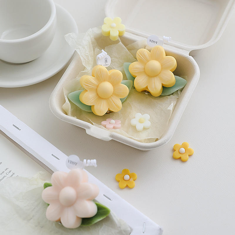 Cute Valentines Gift Flower Shaped Scented Candle Home Decor Soy Wax Candle