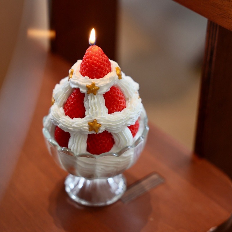 Cream Strawberry Tower Fruit Thousand Layer Cup Creative Handmade Gift Bedroom Girl Heart Fragrance Incense Scented Candles