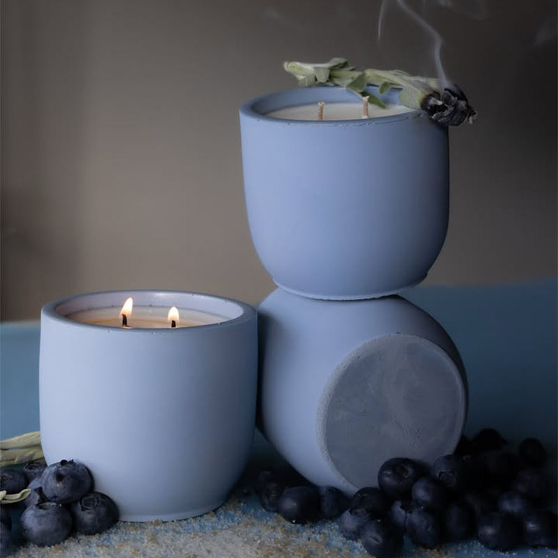 AIKUN Custom Box Eco Friendly Soy Wax Scented Candle Ceramic Jar Aromatherapy Candle for Bedroom or Gift