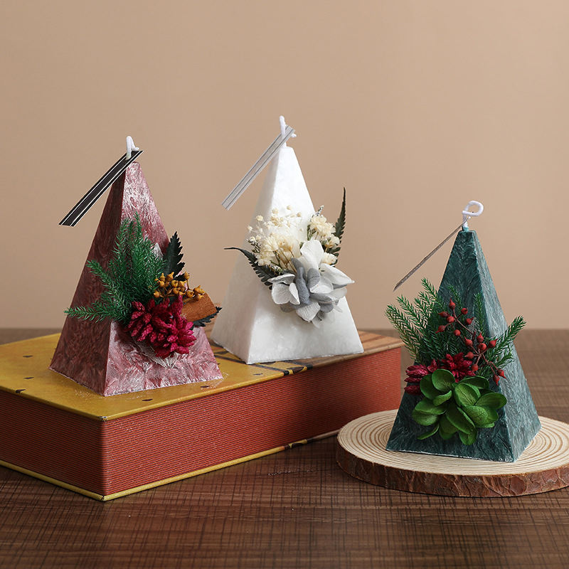 AIKUN Wholesale Factory Price High Quality Soy Scented Candle Tapered Christmas Tree Scented Candle for Home Decoration