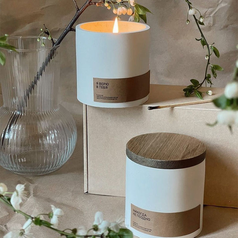 AIKUN Stylish Glass Container Box Custom Label Fragrance Candle Set for Bathroom Workspace