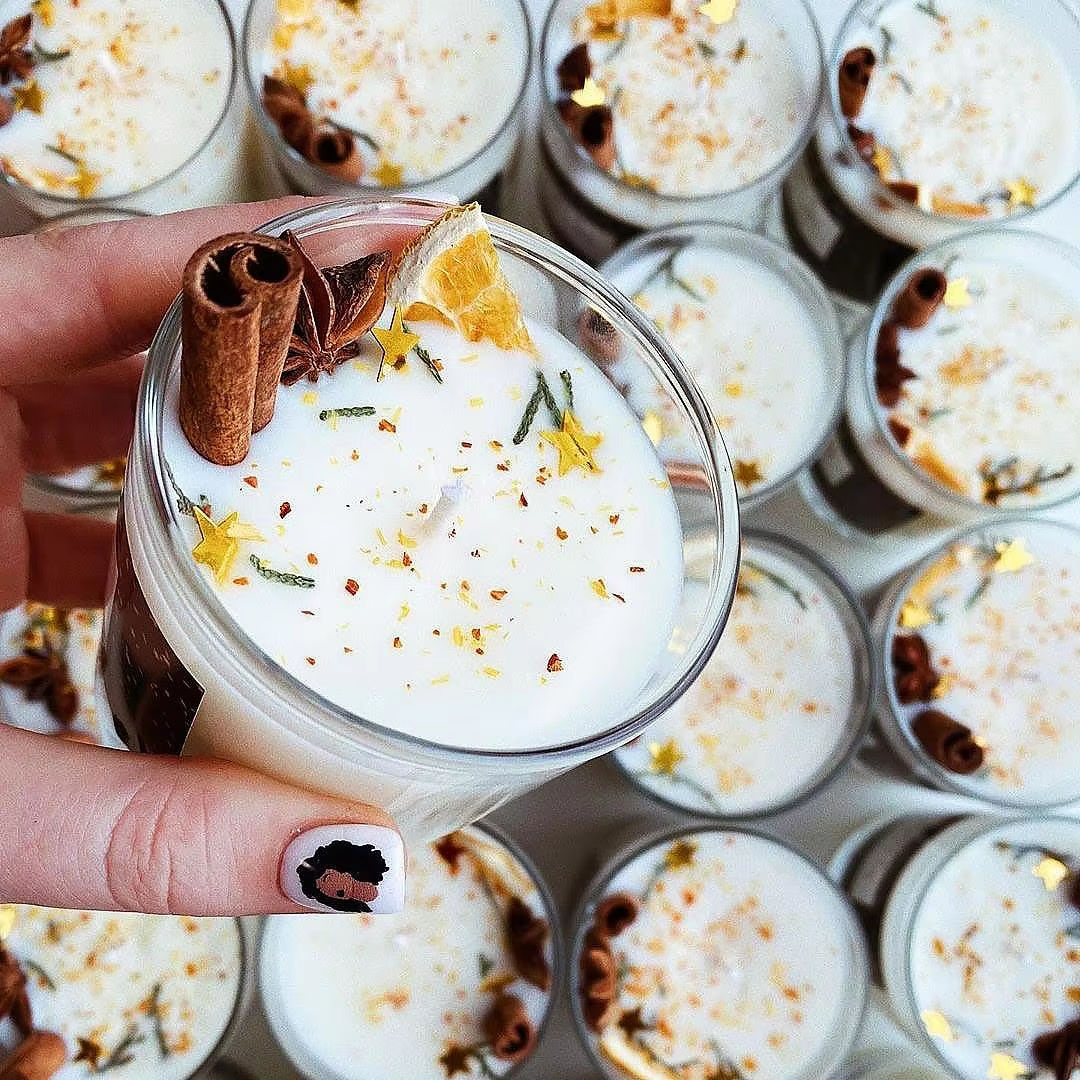 AIKUN Organic Essential Oil Glass Personalized Label Aroma Custom Scented Candle for Hotel Home Decoration