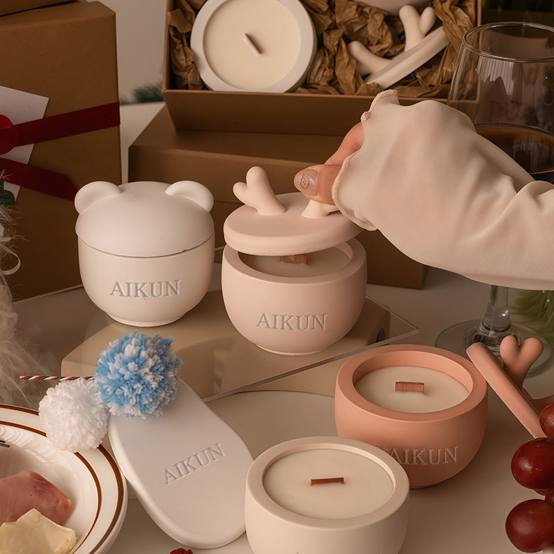 AIKUN Luxury Soy Wax Label Personalization Scented Candles for Home Decoration Wedding Party Spa Relaxation