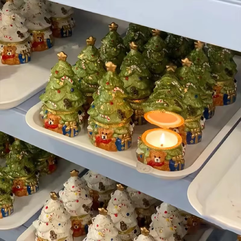Exquisite Last Century Style Custom Ceramic Christmas Tree Home Decor Organic Purify Air Indoor Scented Candle Ceramic Jar