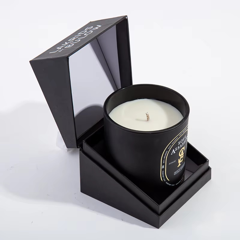 AIKUN Custom Original Soy Plant Oil Aromatherapy Fragrance Candles Luxury Fall Black Glass Scented Candle with Black Box