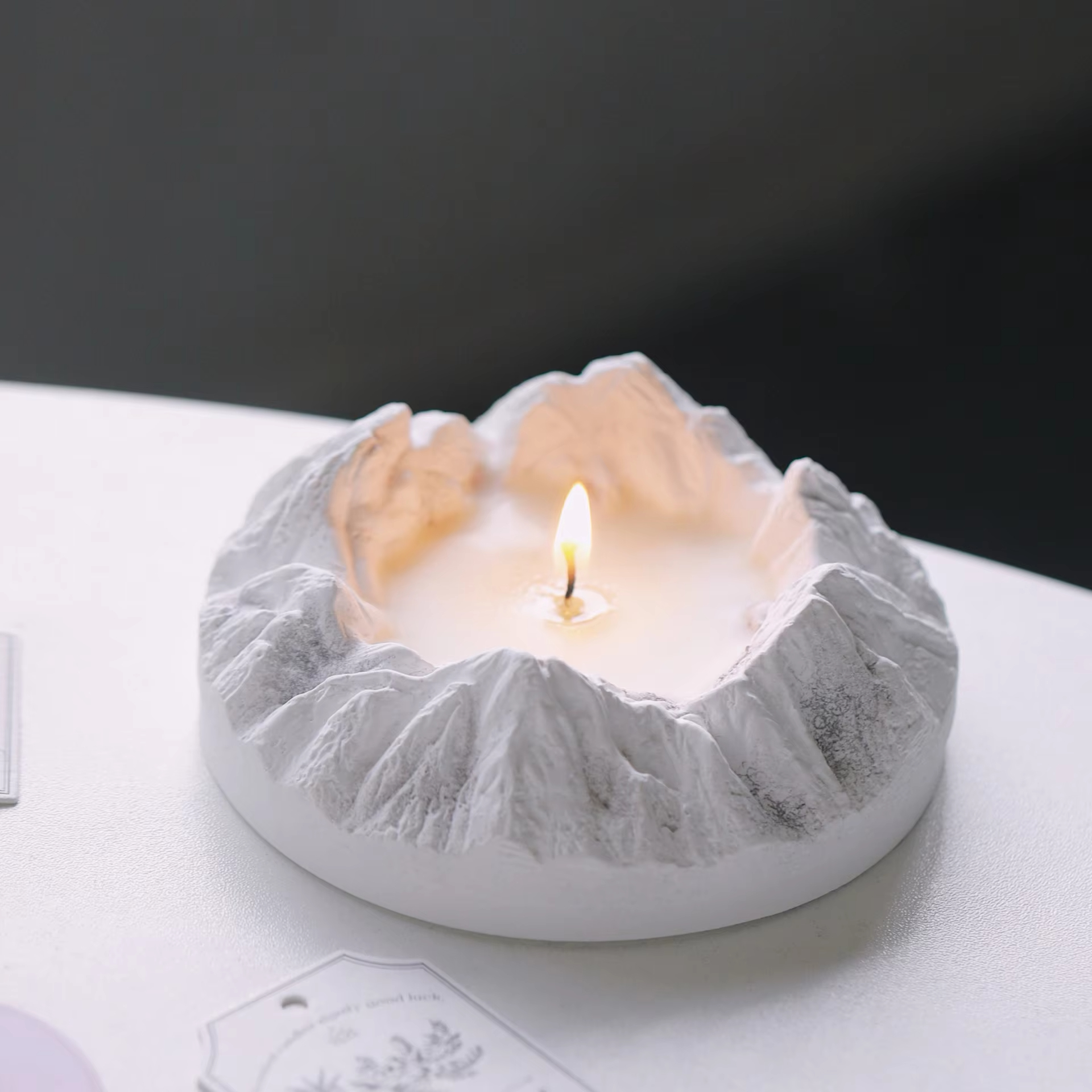 Factory Customization Snow Mountain Atmosphere Soy Wax Bedroom Home Durable Superior Quality Scented Candles