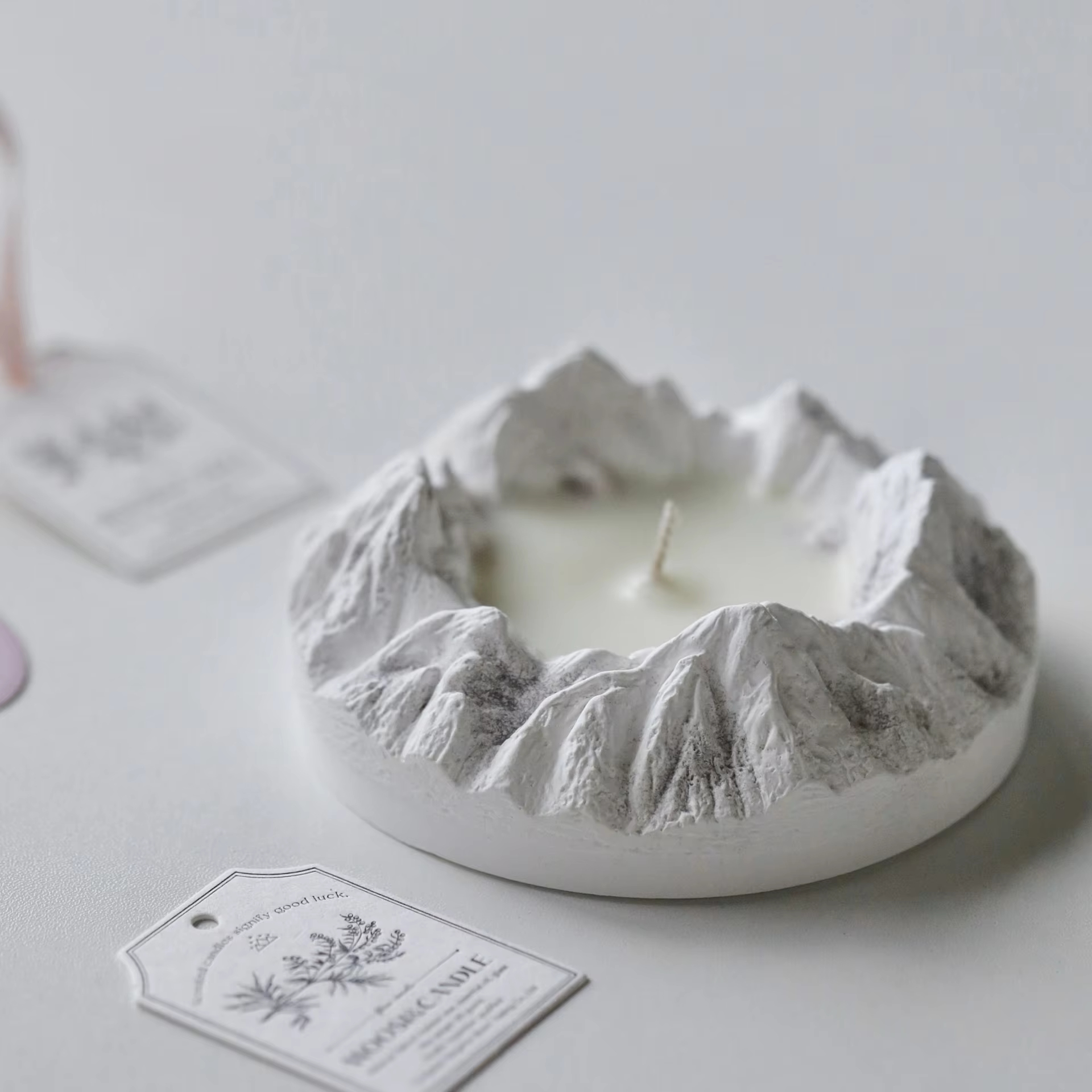 Factory Customization Snow Mountain Atmosphere Soy Wax Bedroom Home Durable Superior Quality Scented Candles