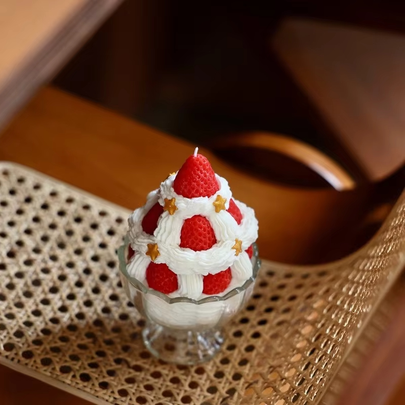 Cream Strawberry Tower Fruit Thousand Layer Cup Creative Handmade Gift Bedroom Girl Heart Fragrance Incense Scented Candles