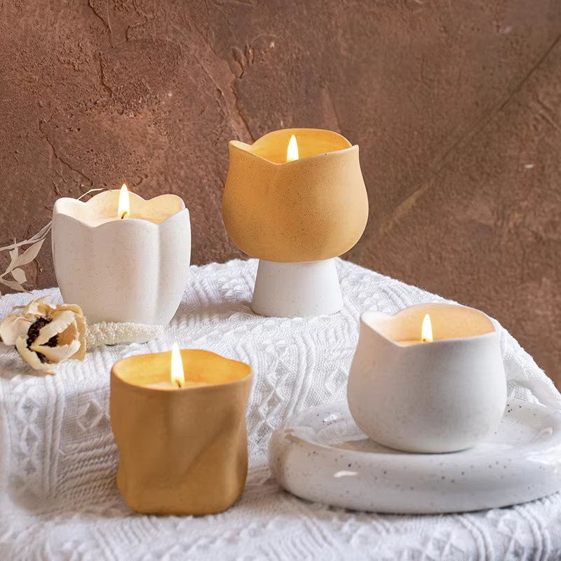 AIKUN Wholesale Aromatherapy Porcelain Jars Unique Shape Candle Vessels Scented Soy Wax Candle for Decor
