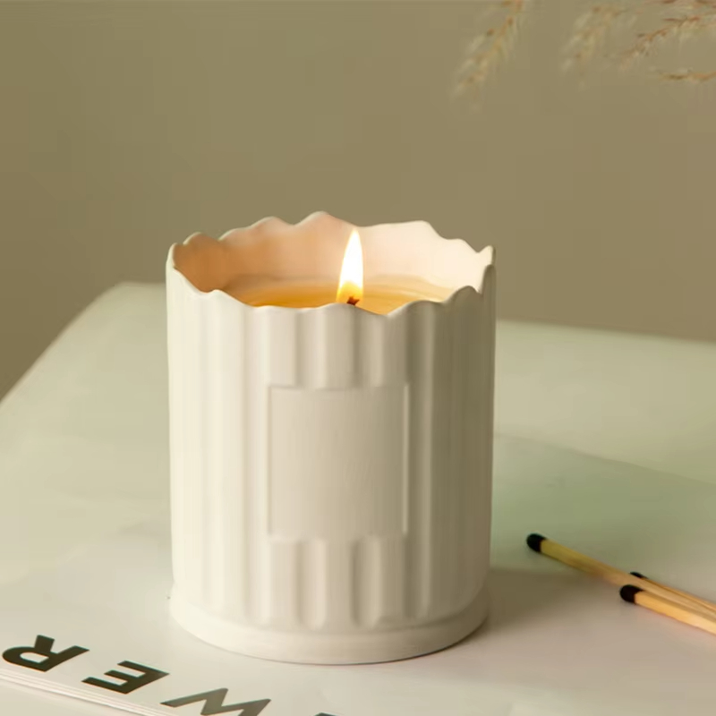 Luxury Home Decoration Handmade Cylinder Matte White Private Label Ceramic Aromatherapy Natural Soy Wax Scented Candle
