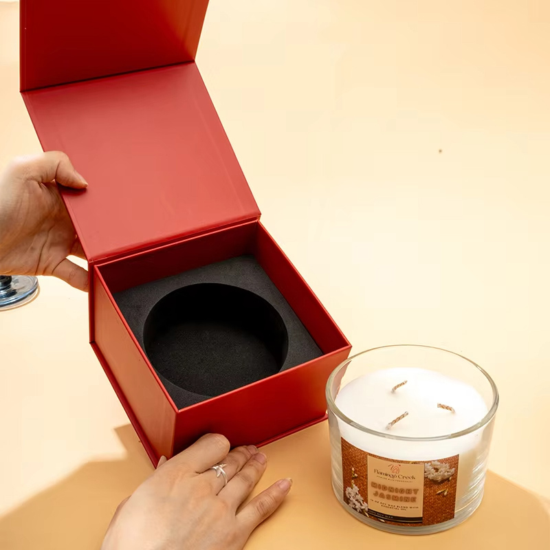 AIKUN Latest Glass Fragrance Reusable Design Candle Red Luxury Gift Box for Home Decor and Gift Giving