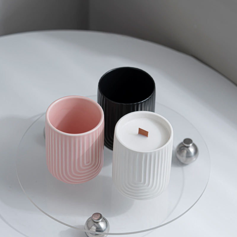 Aikun Luxury Home Decor Ceramics Cup Private Label Soy Wax Scented Candles Gift Set