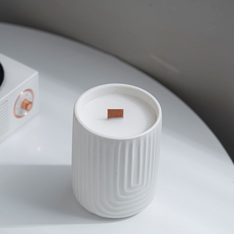 Aikun Luxury Home Decor Ceramics Cup Private Label Soy Wax Scented Candles Gift Set