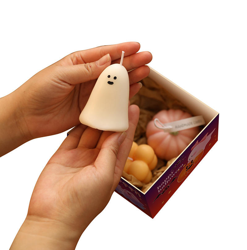 Halloween Ghost Gift Box Aromatherapy Soy Wax Candle for Home Decor Birthday Celebrations Small Ornaments for Spooky Atmosphere