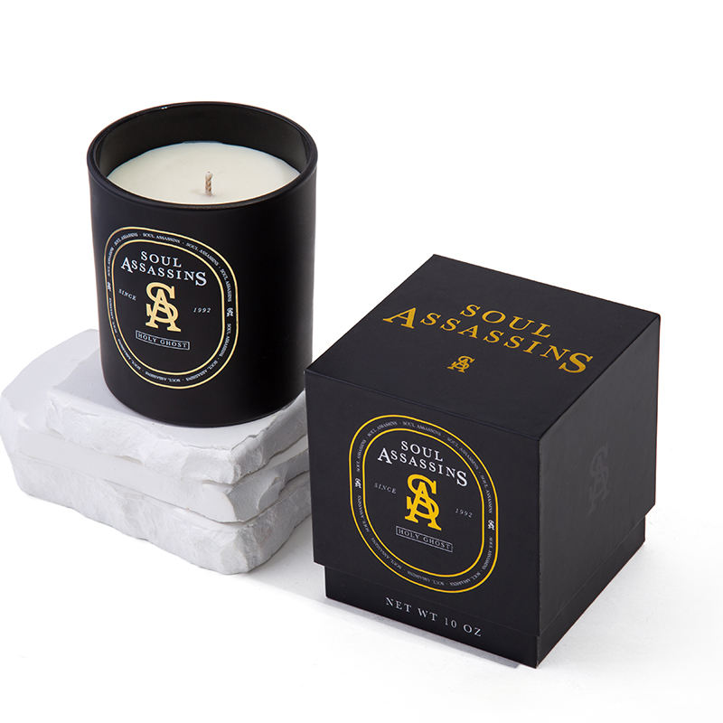 AIKUN Custom Original Soy Plant Oil Aromatherapy Fragrance Candles Luxury Fall Black Glass Scented Candle with Black Box
