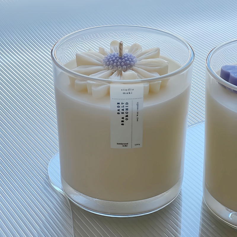 2025 Hot Selling Customizable Elegant Daisy Soy Wax Exquisite Glass Candles for Home Decoration