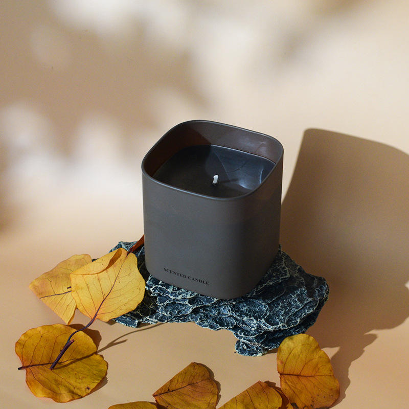 AIKUN Minimalist Black Brown Square Glass Cup Customizable Logo Scented Candles to Relieve Stress Aromatherapy Candles