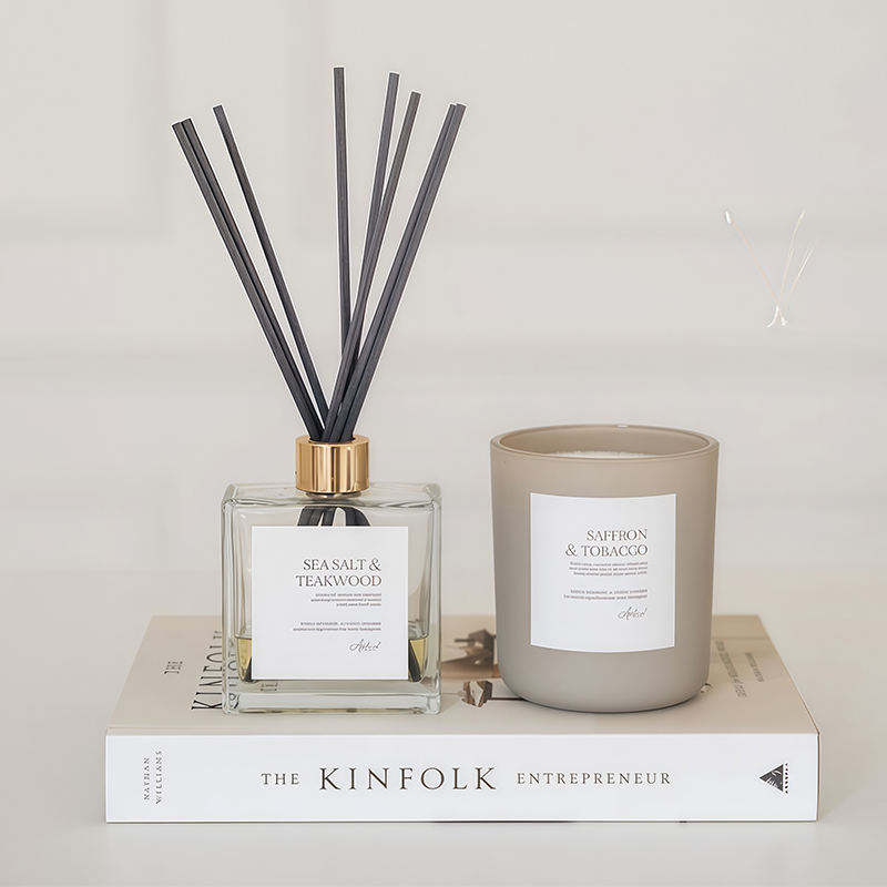 AIKUN Wholesale Premium Rattan Aromatherapy Reed Diffuser Candle Soy Wax New Design Long Burning Candles for Romantic Gifts