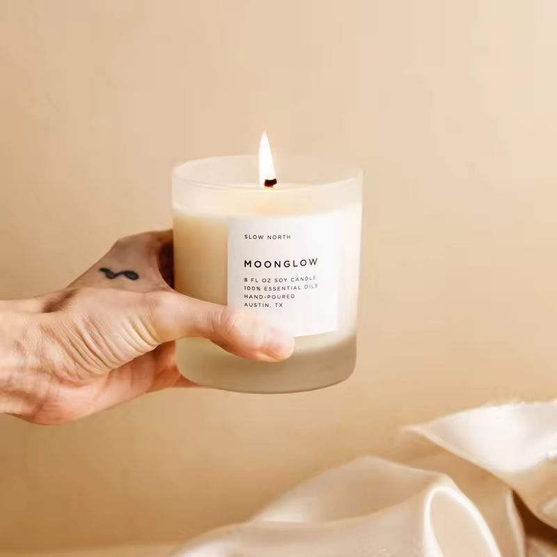 AIKUN Customized Advanced Sense Frosted Glass Scented Candle Jar Handmade Natural Smokeless Soy Wax Scented Candle