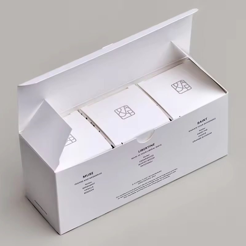 AIKUN High Quality Stress Relief Scented Candle Ceramic Jar Luxury Aromatherapy Smokeless Soy Wax Candle With Embossed Logo