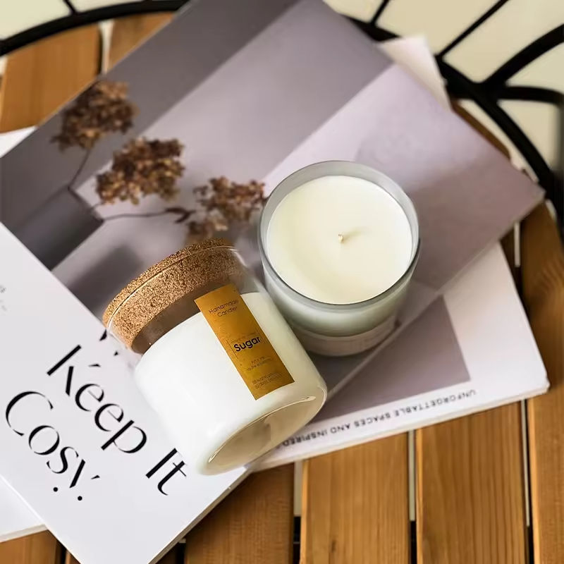 AIKUN Customized Relaxing Lavender Fragrant Scented Glass Candles Luxury Scented Candles Perfect for Creating Ambiance With Lids