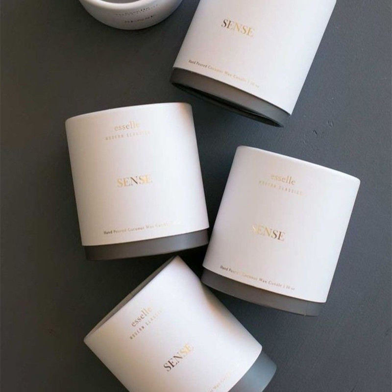 AIKUN Popular Natural Soy Wax Custom Box Highly Aromatic Candle for Home Decor Relaxation Ceramic Scented Candle