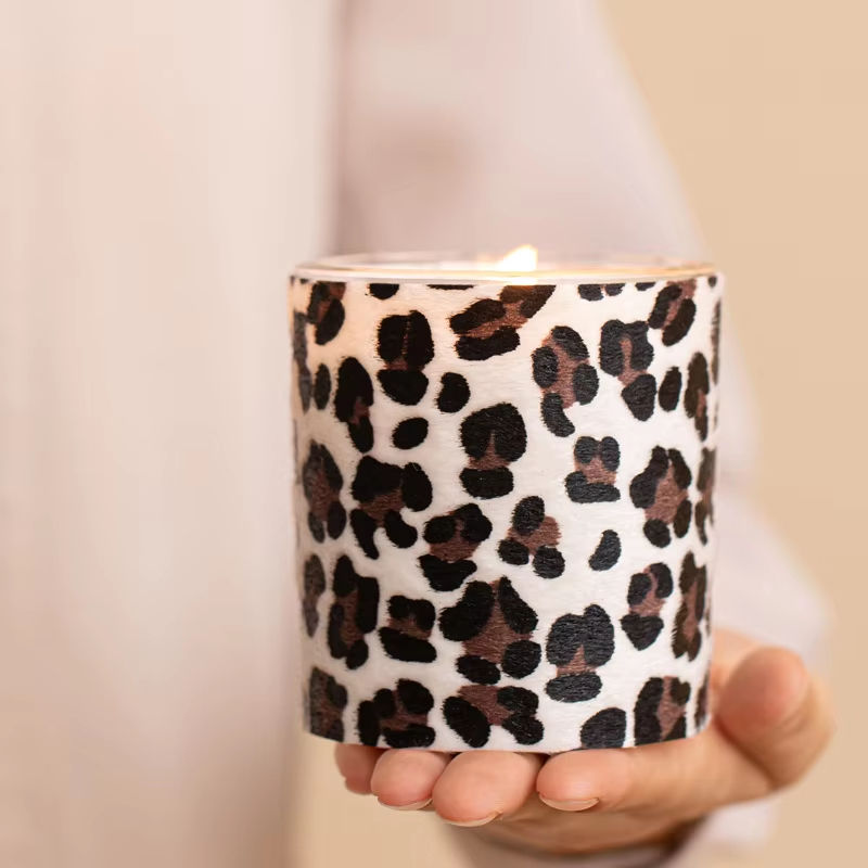 AIKUN Popular Natural Soy Wax Scented Candle Custom Label Eco Friendly Aromatherapy for Home Spa Wedding Candle