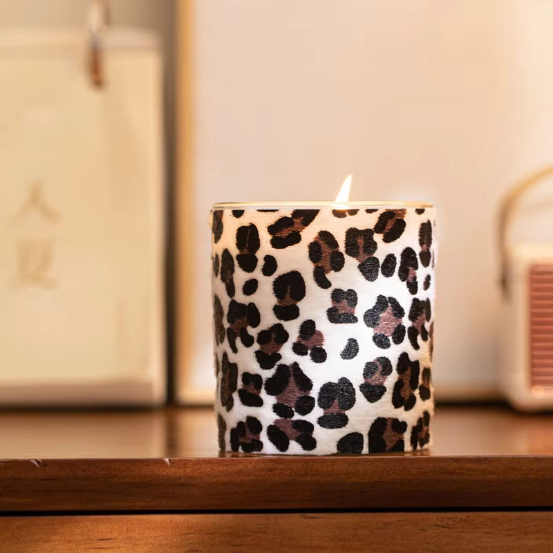 AIKUN Popular Natural Soy Wax Scented Candle Custom Label Eco Friendly Aromatherapy for Home Spa Wedding Candle