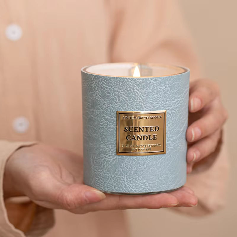 AIKUN Eco Friendly Private Label Natural Soy Wax Aromatherapy Candle for Meditation Yoga Bedroom Candle