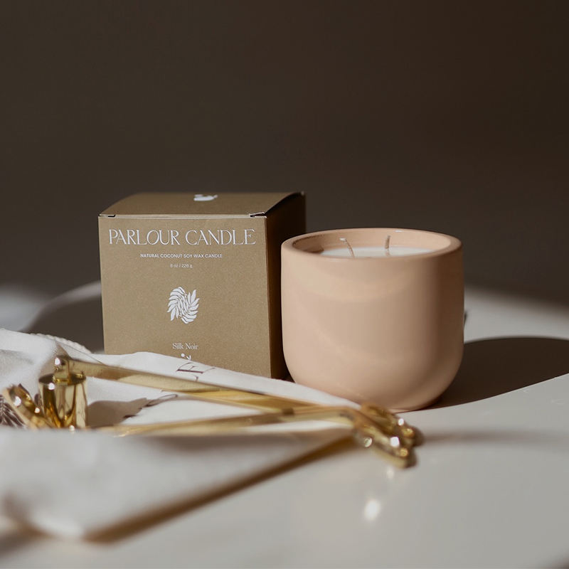 AIKUN Custom Box Eco Friendly Soy Wax Scented Candle Ceramic Jar Aromatherapy Candle for Bedroom or Gift