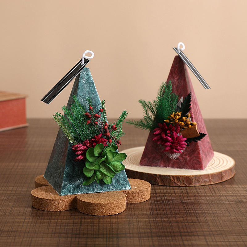 AIKUN Wholesale Factory Price High Quality Soy Scented Candle Tapered Christmas Tree Scented Candle for Home Decoration