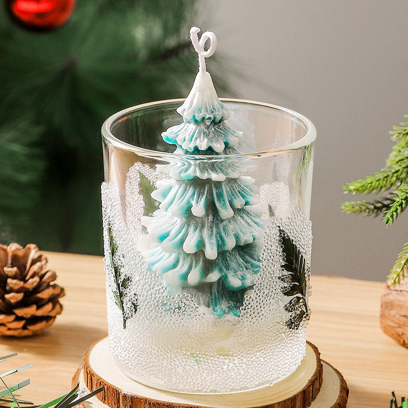 AIKUN Hot Sell Customizable Scented Candle Jar Handmade 3D Christmas Tree Shape Candles for Holiday Atmosphere and Decoration