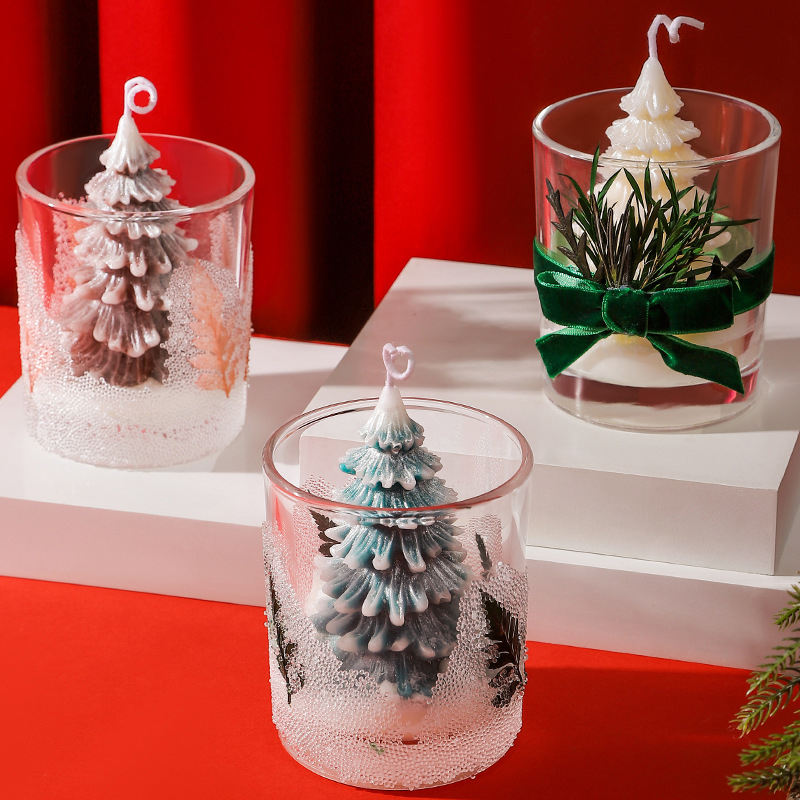 AIKUN Hot Sell Customizable Scented Candle Jar Handmade 3D Christmas Tree Shape Candles for Holiday Atmosphere and Decoration