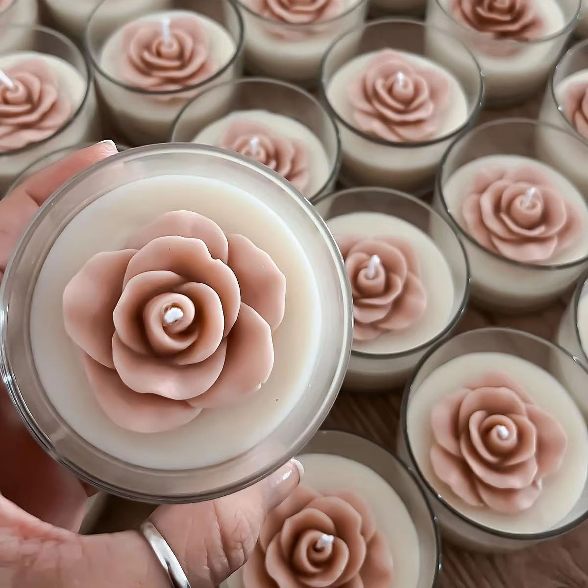 AIKUN Eco Friendly Popular Fashionable Fragrance Customization Scented Candles for Wedding Table Centerpieces