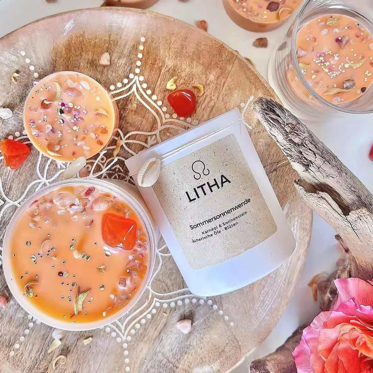 AIKUN Hand Poured Decorative Container Box Customized Logo Fragrance Custom Crystal Scented Candle for Relaxation