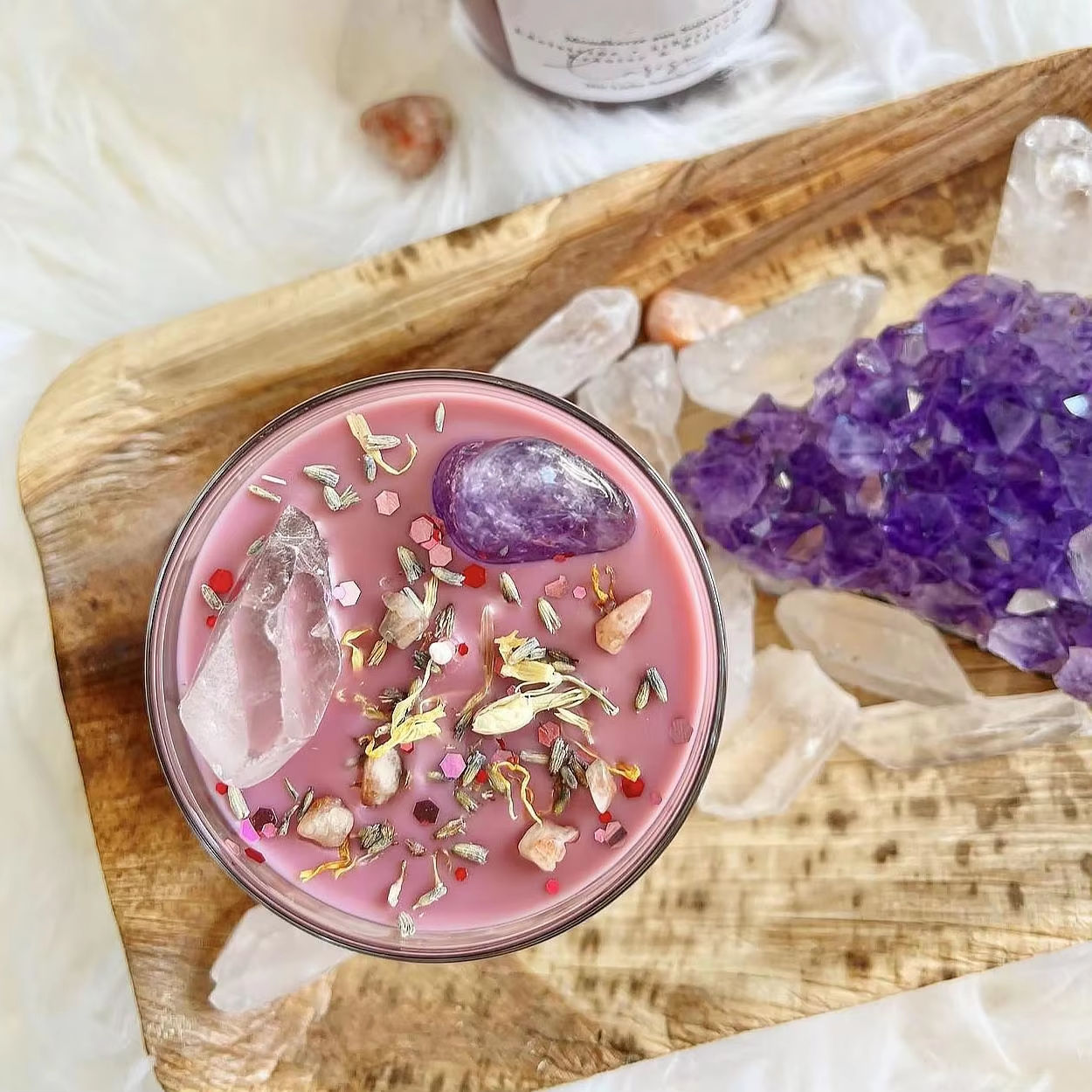 AIKUN Hand Poured Decorative Container Box Customized Logo Fragrance Custom Crystal Scented Candle for Relaxation