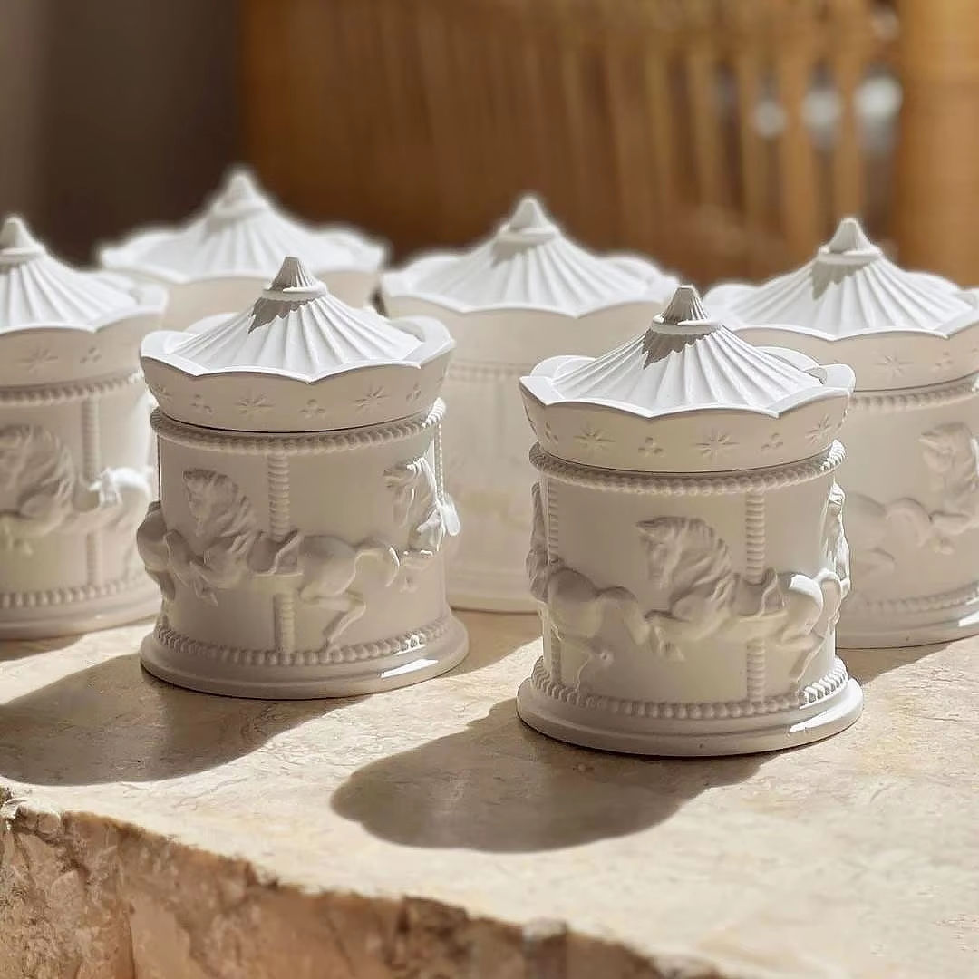 AIKUN Eco Friendly Cup Tailored Gift Packaging Scent Custom Creative Aromatherapy Candle for Home Decor