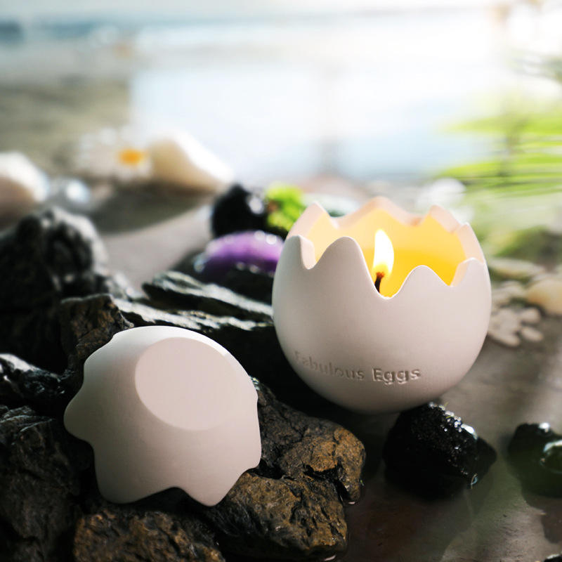 AIKUN Custom Logo Home Decorative Soy Wax Egg Shaped Candle Essential Oils Eggshell Ceramic Cup Scented Candles