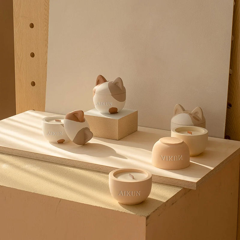 AIKUN Hand Poured Natural Wax Cat Desgin Ceramic Jar Aromatherapy Candle for Hotel Reception Party Decorative