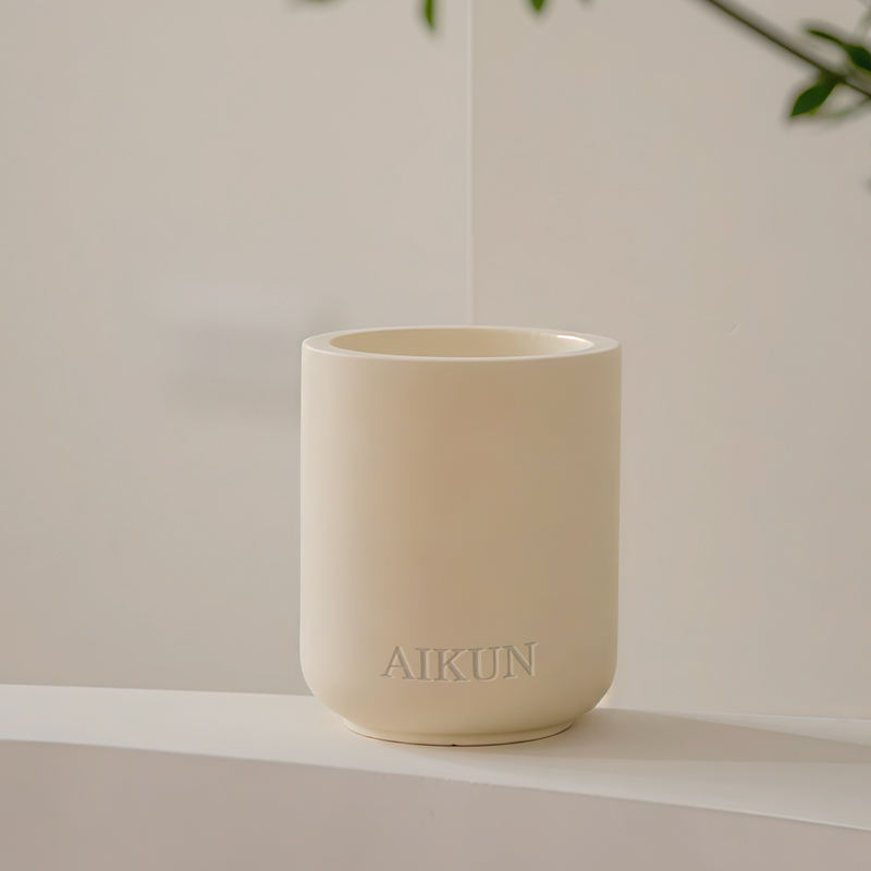 AIKUN Long Lasting Soy Wax Fragrance Ceramic Jar Aroma Candles for Bedroom Aromatherapy Spa