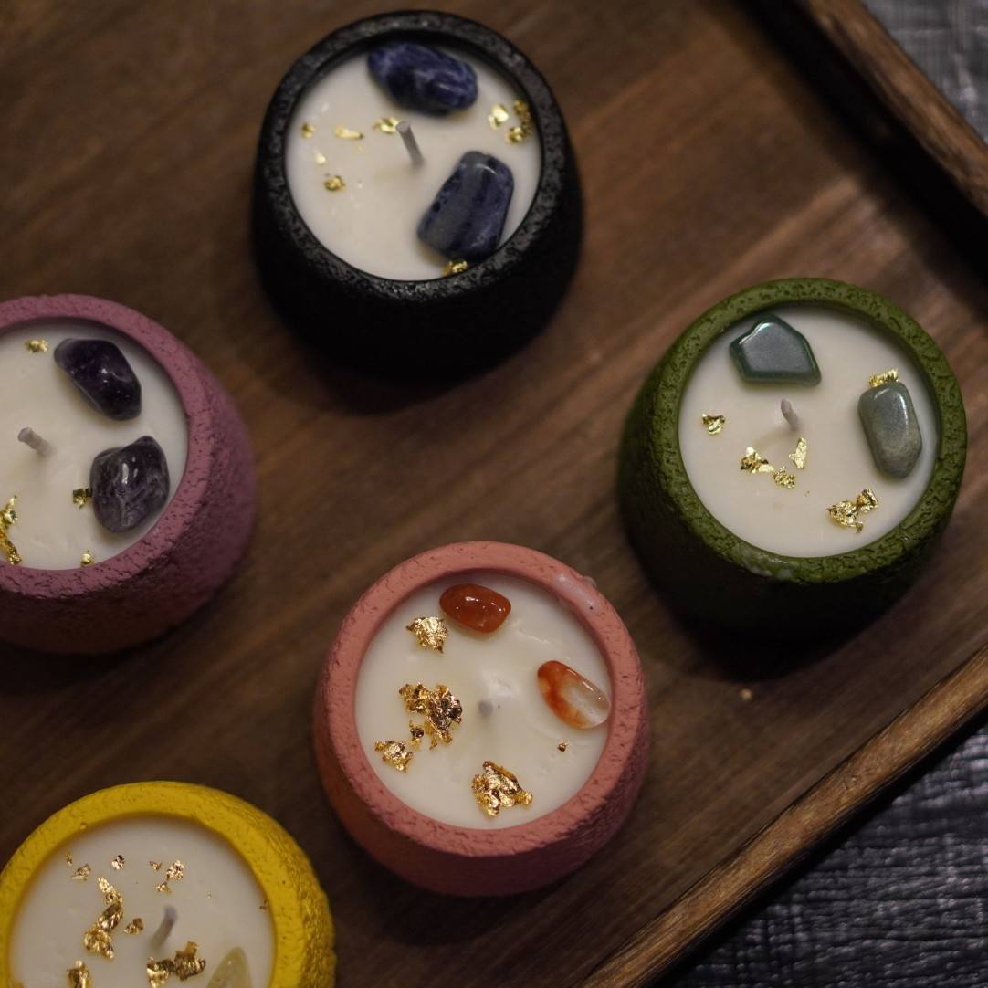 AIKUN Colorful Scent Variety Tin Design Aromatherapy Candle for Bathroom Relaxation Wellness Center