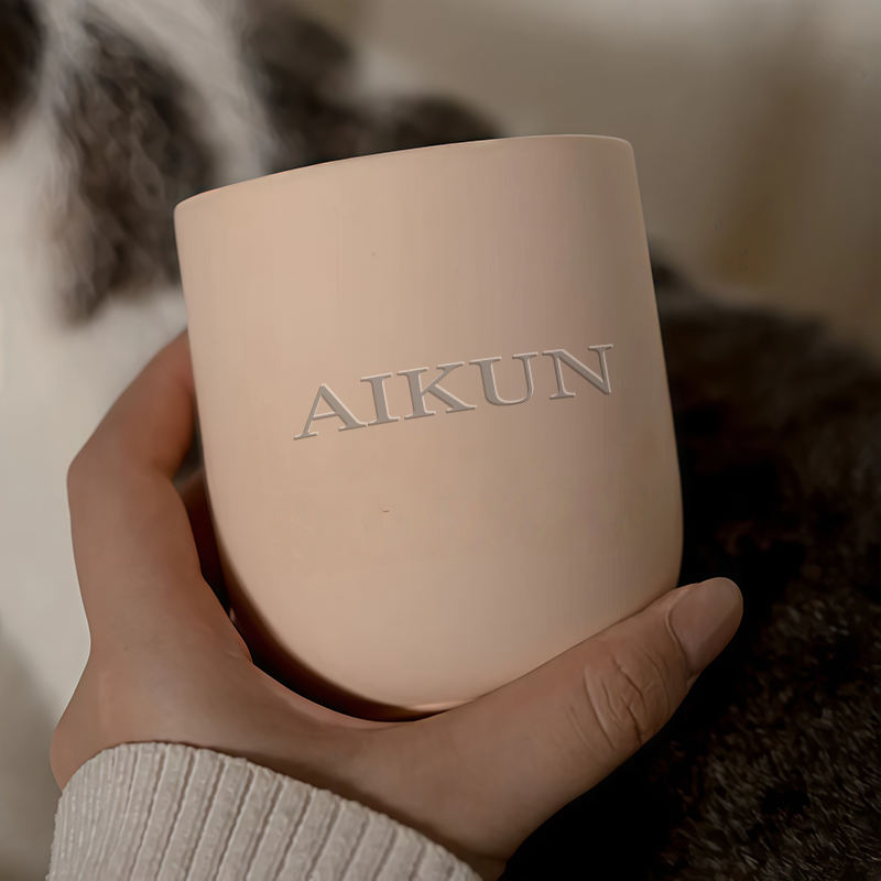 AIKUN Eco Friendly Ceramic Jar Packaging Scented Candle for Yoga Studio Bathroom Meditation Christmas